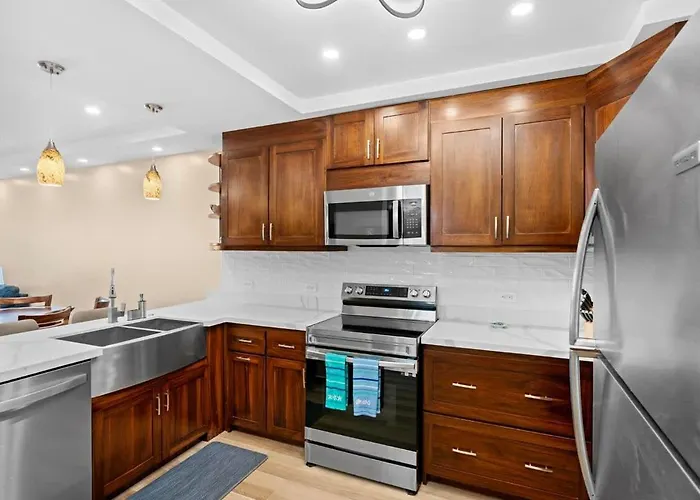 Hébergement de vacances Stylish 2-bedroom With Ocean-view Deck, Lush Pool Area & 2-minute Walk To Flamingo Playa Flamingo