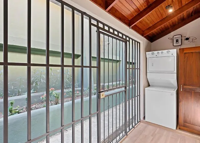 Stylish 2-bedroom With Ocean-view Deck, Lush Pool Area & 2-minute Walk To Flamingo